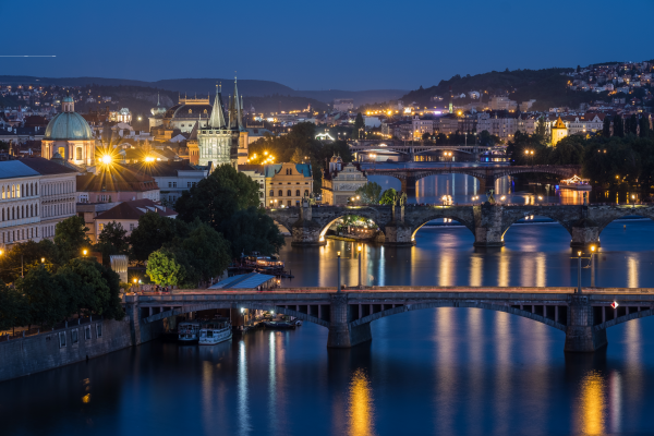 inna-bystrakova,-pražské-mosty4247D542-2A89-FD21-6159-16865D211CA1.png