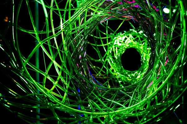 petr-šmatolán,-světelná-led-instalace-nezmar-na-loňském-ročníku-signal-festivalu-v-praze-v-jejích-proměnách-a-barevných-variacích5D12E85B-1752-D5C1-C9C4-F09ACF09139C.jpg